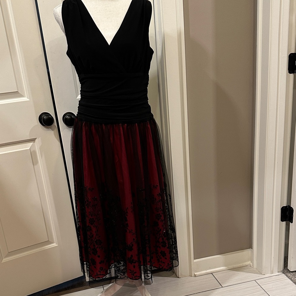 Jessica Howard  Dress